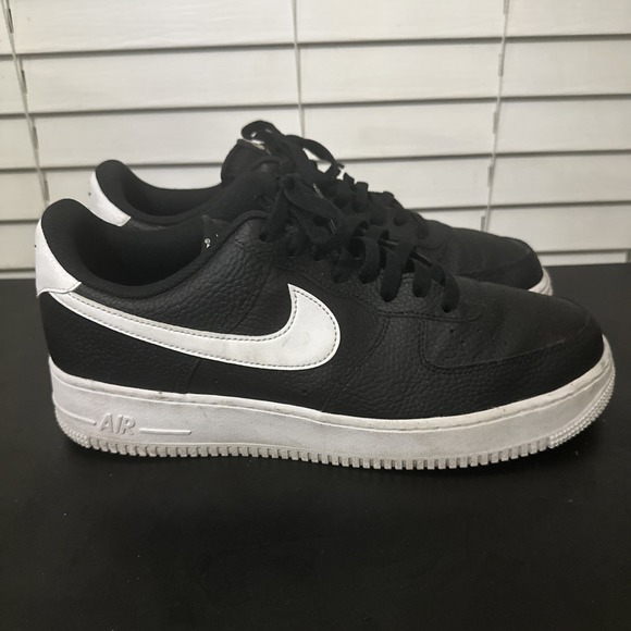 Nike Other - Nike Air Force 1 '07 Men's Sneaker Black White Pebbled Leather - Size 12